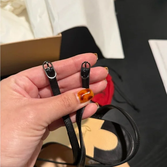 Christian Louboutin 100M Loubi Queen Sandal Nappa Leather - Picture 4 of 16